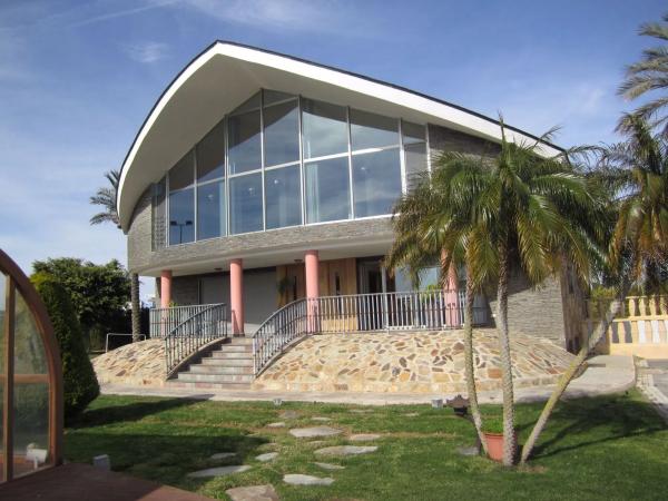 Chalet independiente en venta en LAGUNA SALADA, 1, Los Montesinos
 photo 1