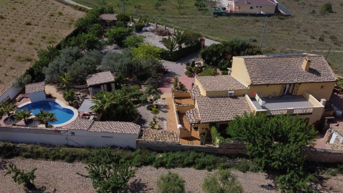 Sale of independent chalet in La Murada-Los Vicentes, Orihuela
photo 2