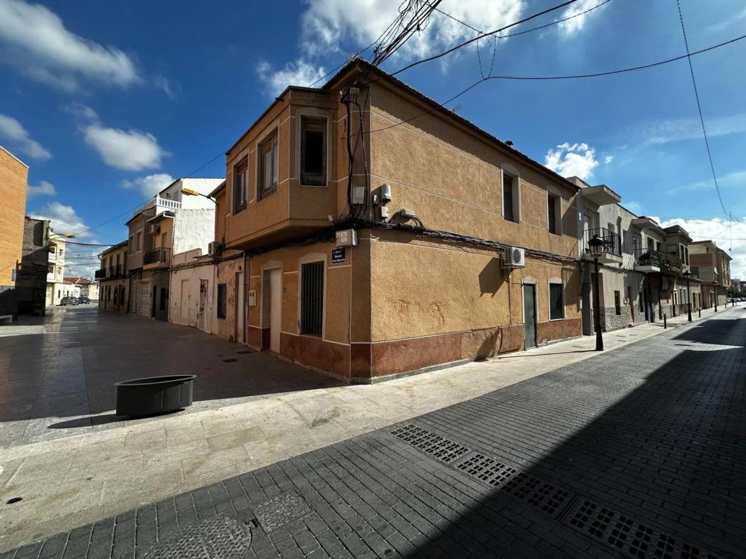 Sale of independent chalet in Calle Doctor Jose Ricarte, Orihuela
photo 1