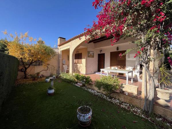 Chalet adosado en venta en  Calle López de Ayala , Orihuela photo 2