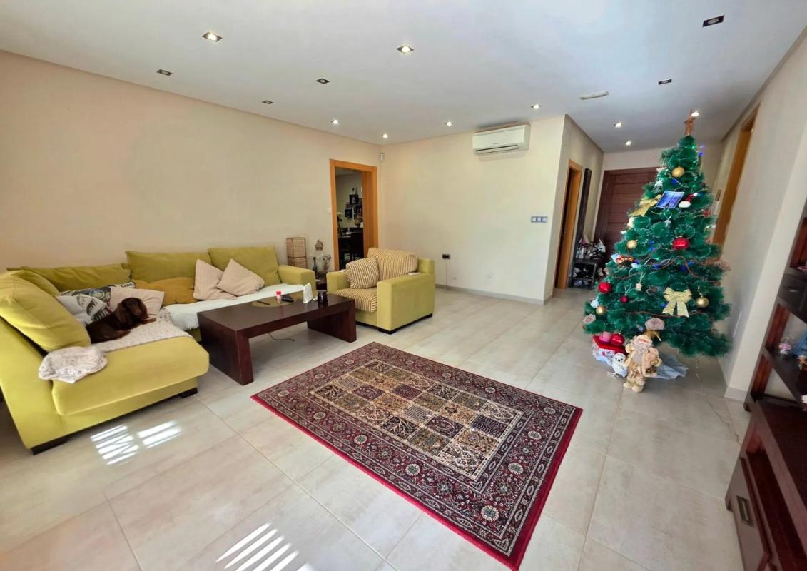 Продажа отдельного шале в  Barrio Campoamor, Ориуэла photo 3