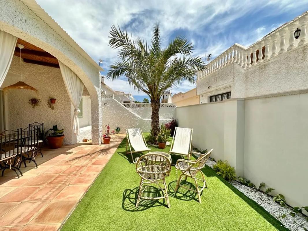 Продажа отдельного шале в  Barrio Campoamor, Ориуэла photo 5