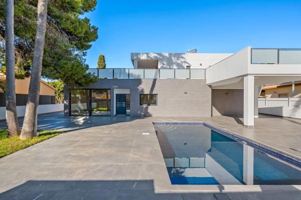 Independent chalet for sale in Calle José Zorrilla, Orihuela
 photo 1
