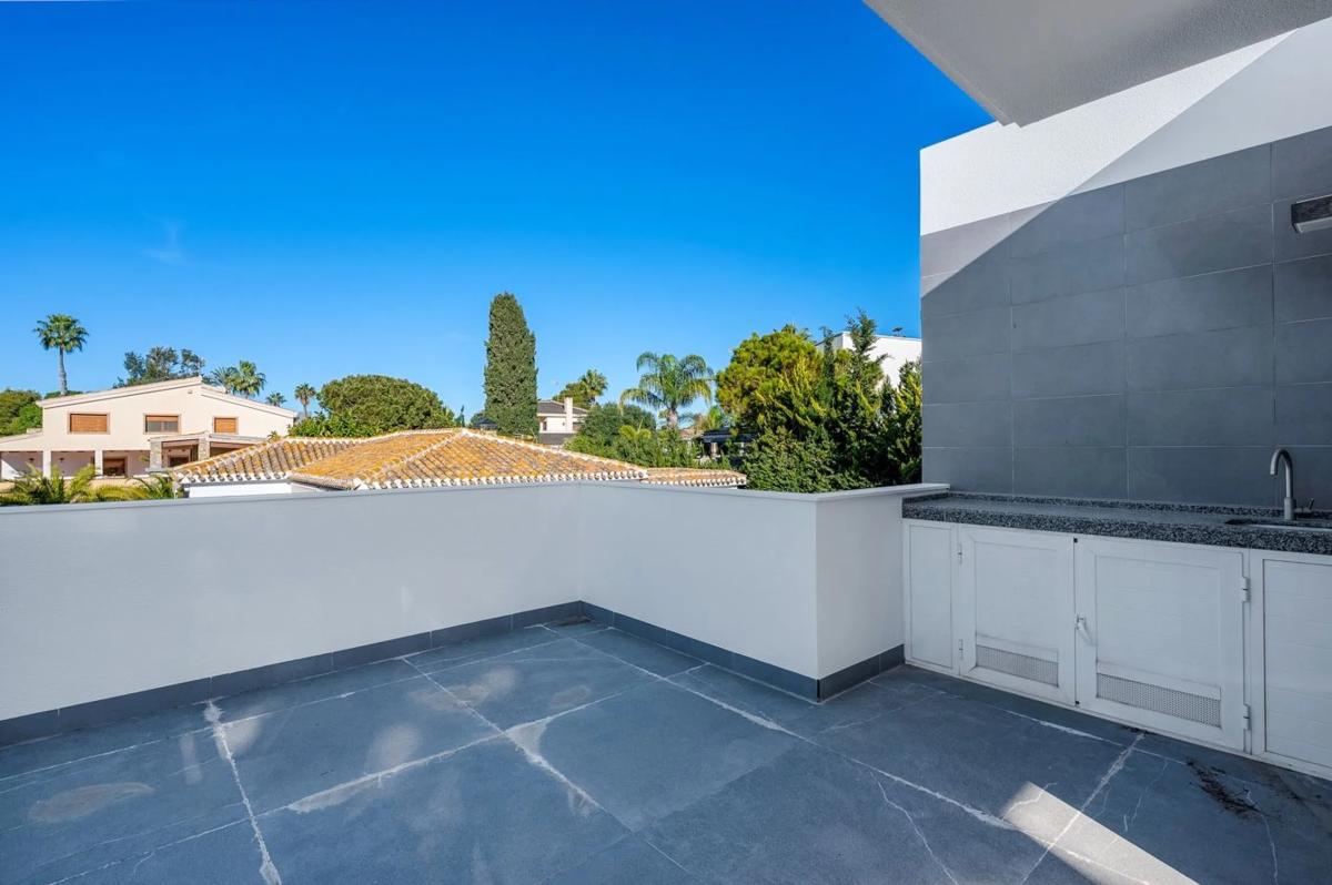 Sale of independent chalet in Calle José Zorrilla, Orihuela
photo 4