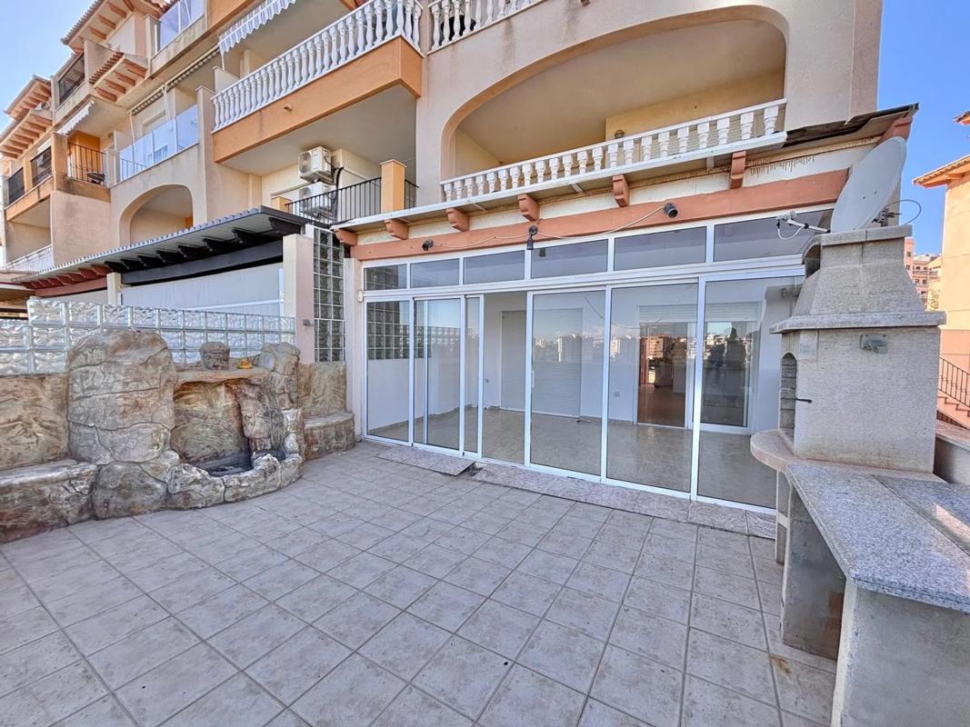Duplex sale in Calle Rube Darío Cmor, Orihuela photo 3