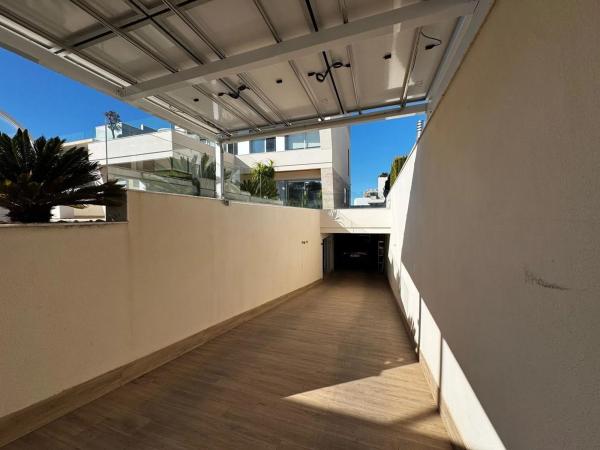 Chalet wolnostojący na sprzedaż w  Barrio Campoamor, Orihuela photo 2