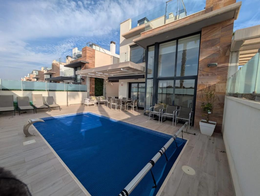 Sale of independent chalet in Calle Cabo de Peñas, 5, Orihuela
 photo 5