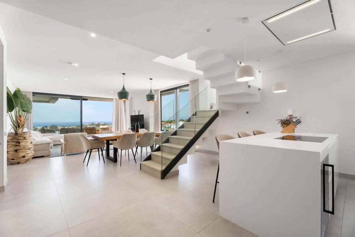 Sprzedaż duplexu w Barrio Cabopino-Artola, Marbella photo 3
