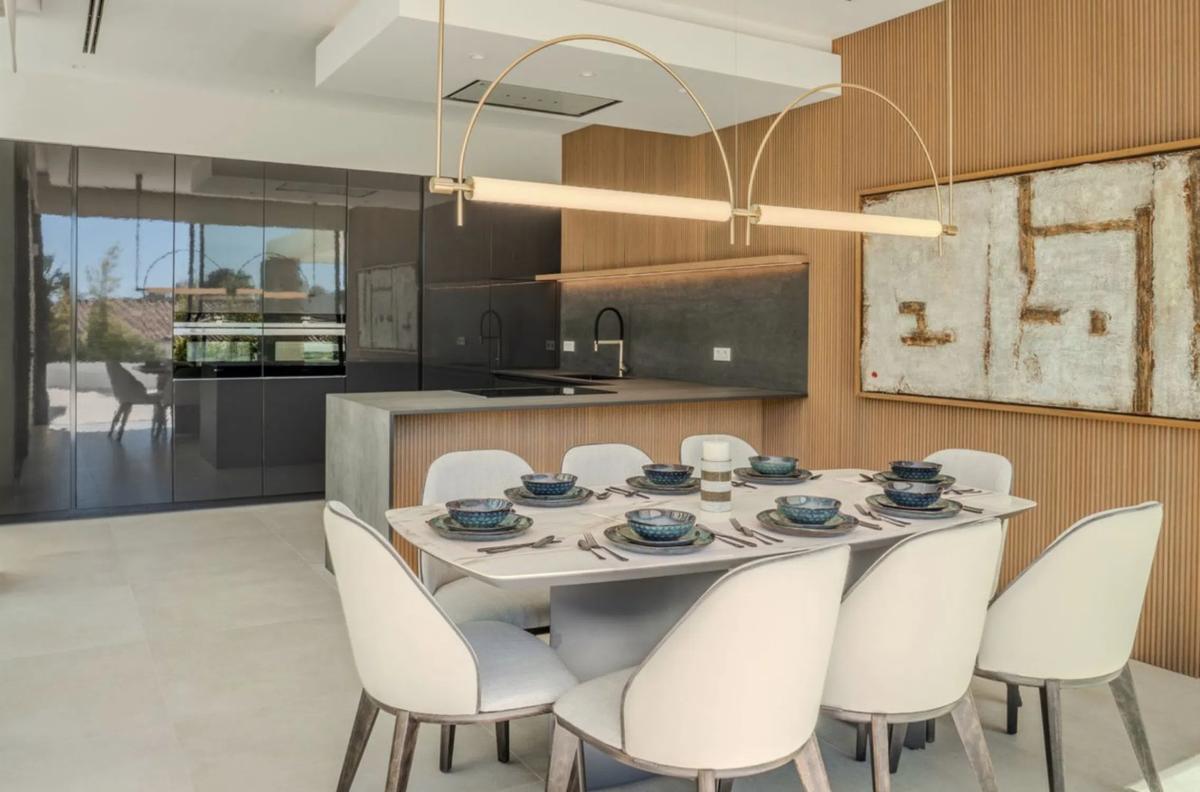 Venta de chalet independiente en Barrio Marbesa, Marbella
photo 2