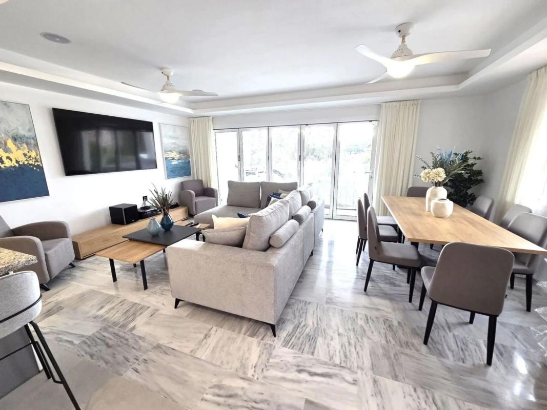 Venta de chalet independiente en Barrio Cabopino-Artola, Marbella
 photo 5
