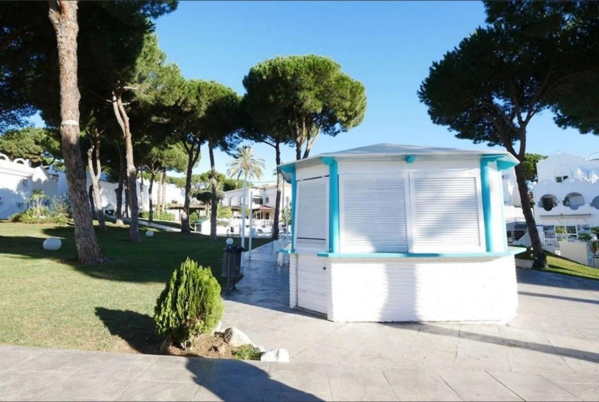 Venta de chalet adosado en Barrio Reserva de Marbella , Marbella photo 1