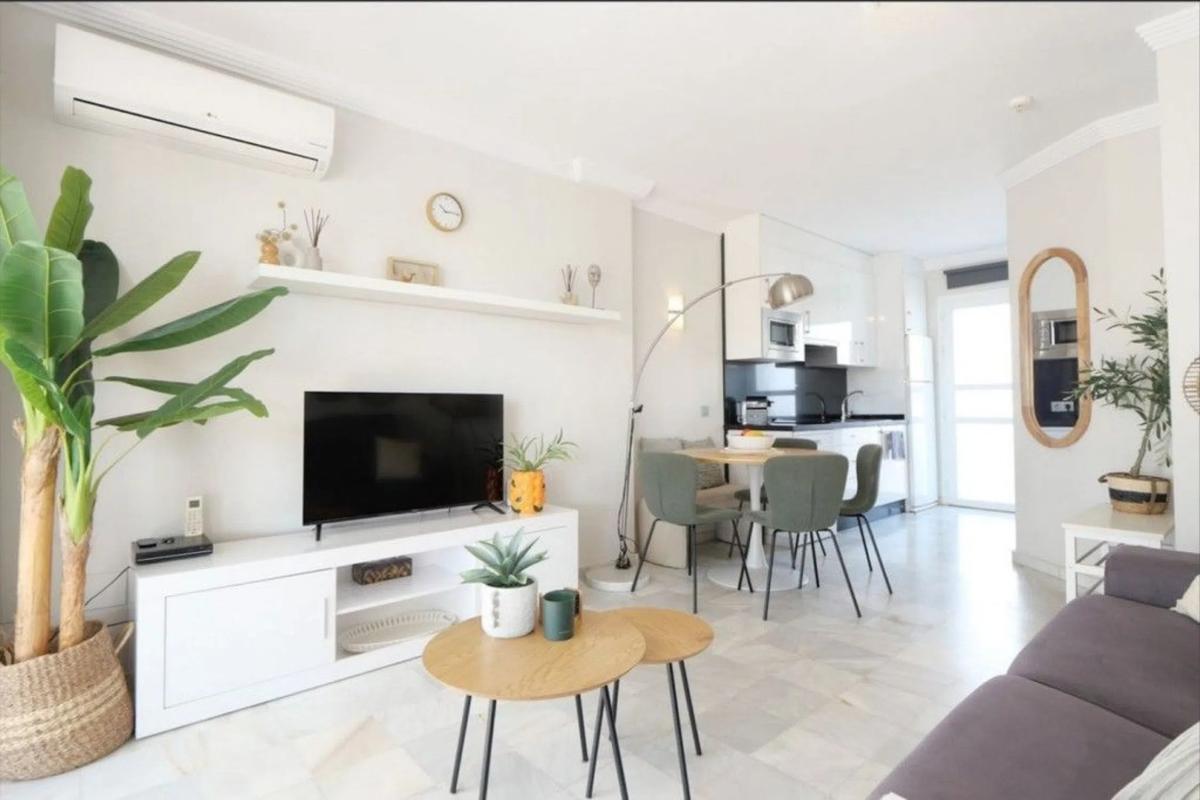 Venta de chalet adosado en Barrio Reserva de Marbella , Marbella photo 4