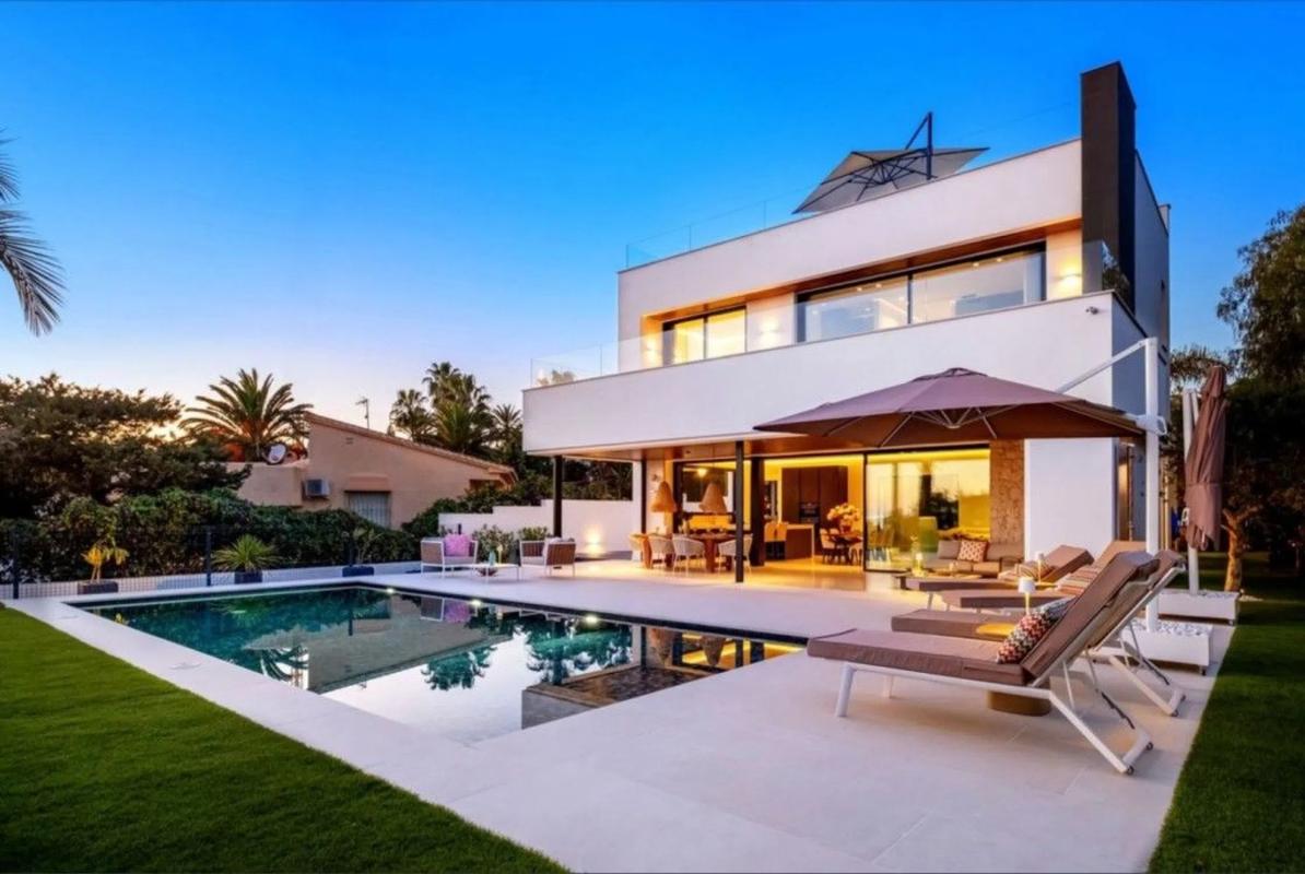 Sale of independent chalet in Barrio Marbesa, Marbella
photo 2