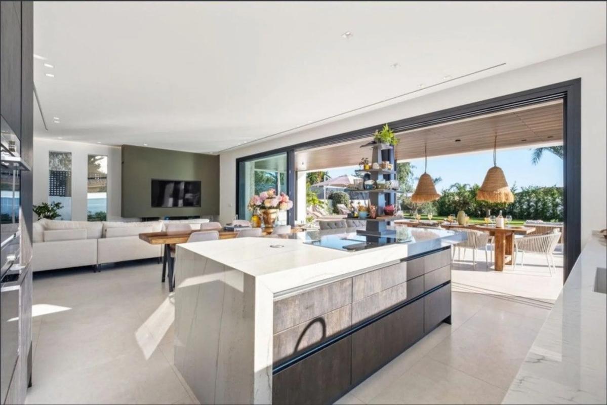 Sale of independent chalet in Barrio Marbesa, Marbella
photo 5