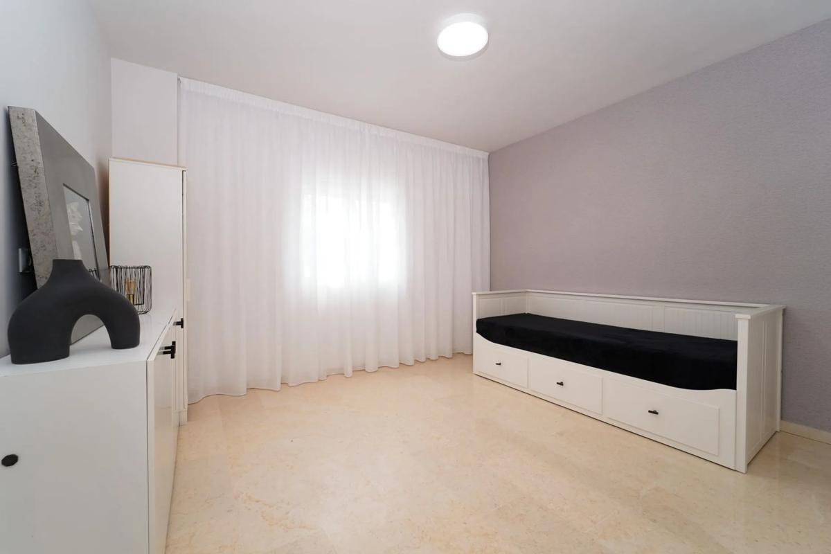 Sprzedaż poddasza w  CL HIEDRA-UR ELVIRIA, 6, Marbella photo 5