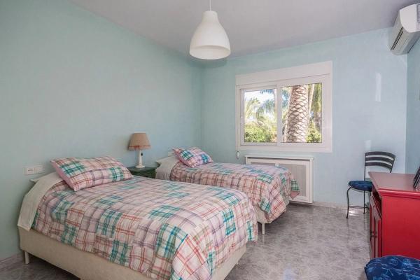 Independent chalet for sale in Urbanización Marbesa, Marbella
photo 1