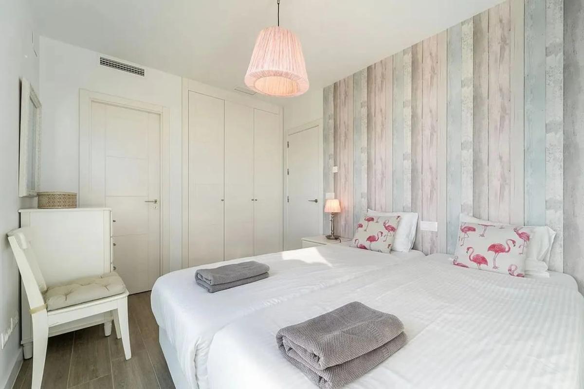 Sale of independent chalet in Avenida de los Acebos, Marbella
photo 1