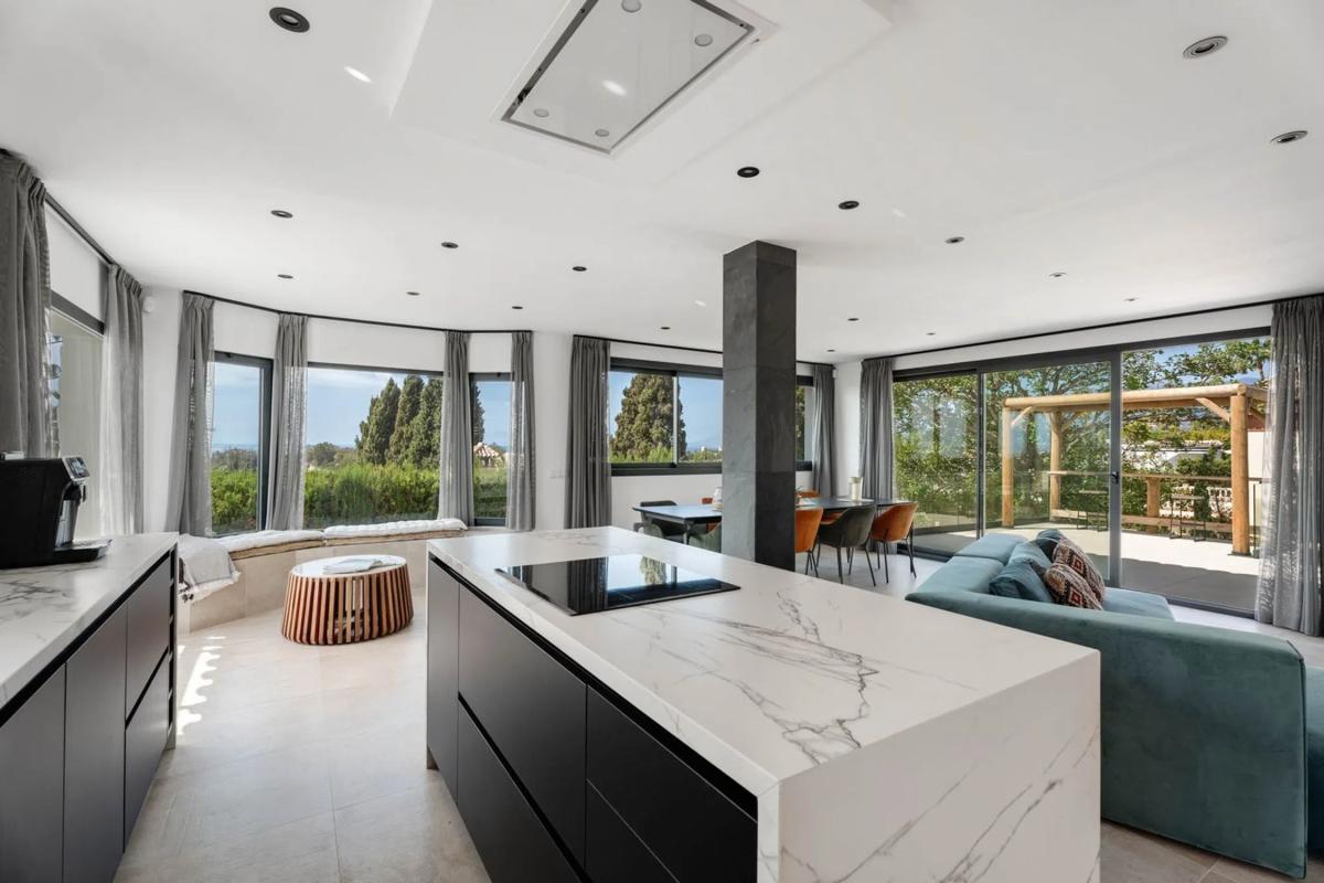 Venta de chalet independiente en PS URUGUAY DE (LAS CUMBRES), 25, Marbella
photo 5