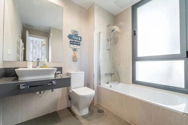 Independent chalet for sale in Avenida de los Acebos, Marbella
thumbnail 2