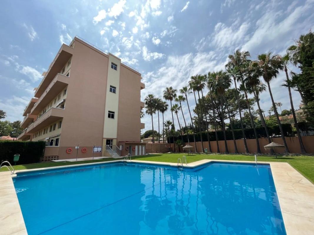 Venta de duplex en Calle del Faísán s/n, Marbella photo 1