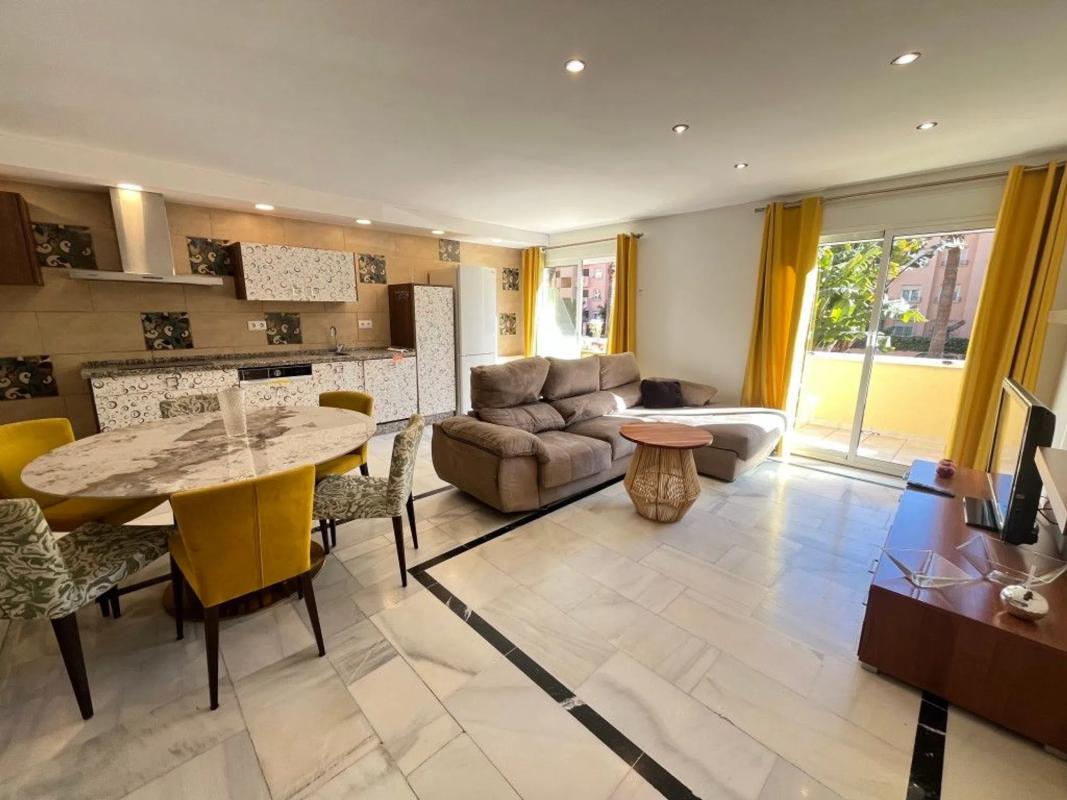 Venta de duplex en Calle del Faísán s/n, Marbella photo 3