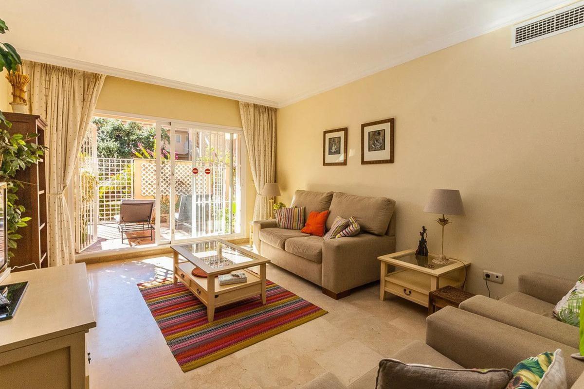 Sprzedaż mieszkania w Calle Olmo, 4, Marbella
photo 2