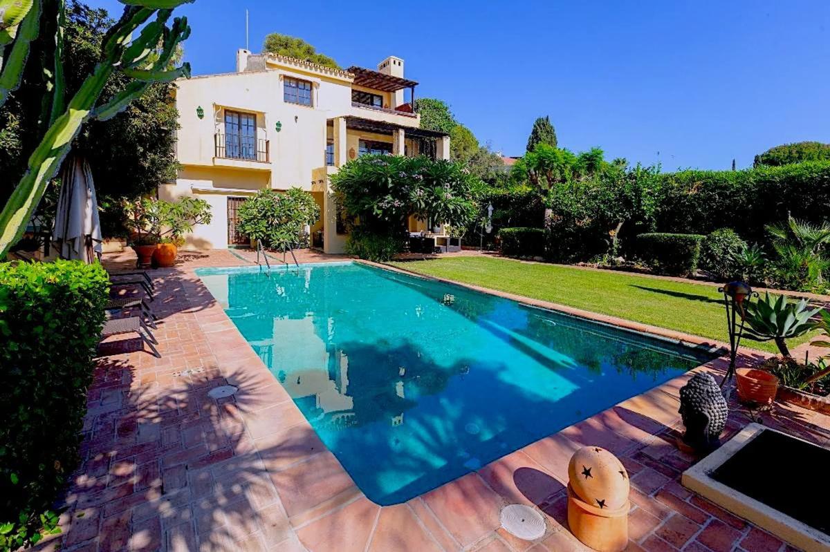 Venta de chalet independiente en Barrio Santa María, Marbella
photo 1
