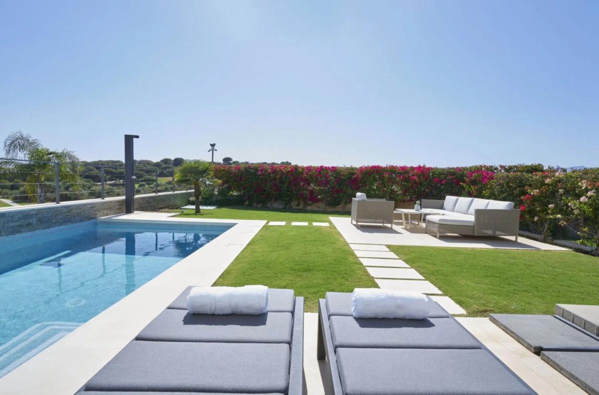 Venta de chalet independiente en CABOPINO, Marbella
 photo 5