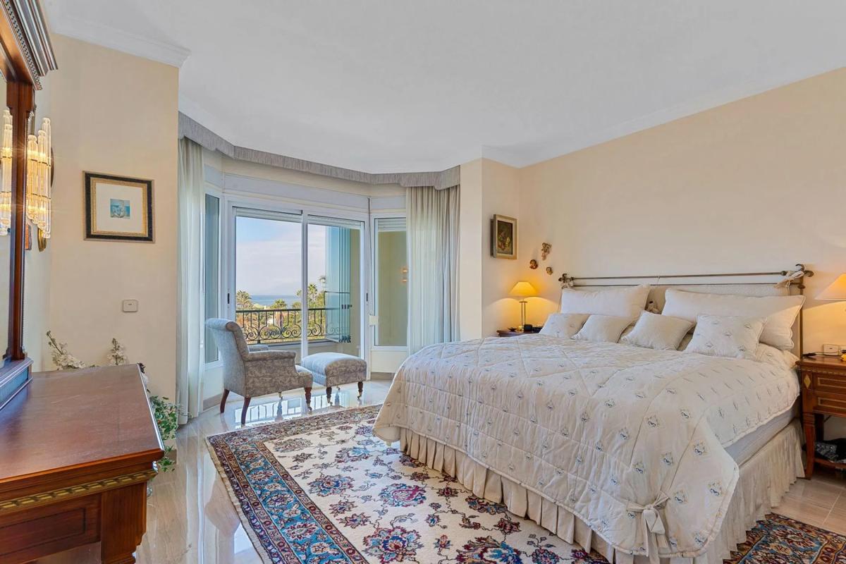 Penthouse sale in  CL MAR DE LA TRANQUILIDAD, Marbella photo 5