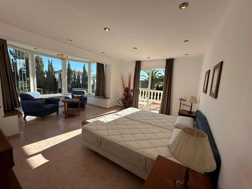Sprzedaż niezależnego domku jednorodzinnego w Urbanización Marbesa, Marbella photo 5