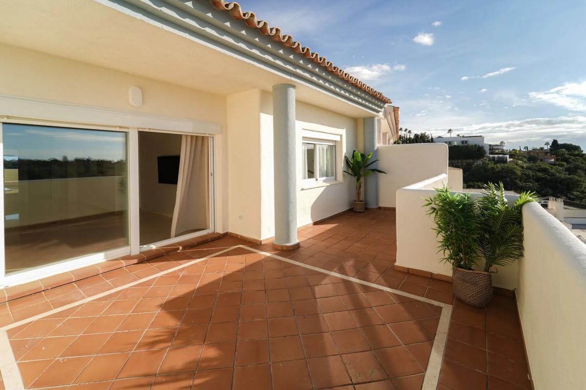 Venta de ático en  CL HIEDRA-UR ELVIRIA, 6, Marbella photo 3