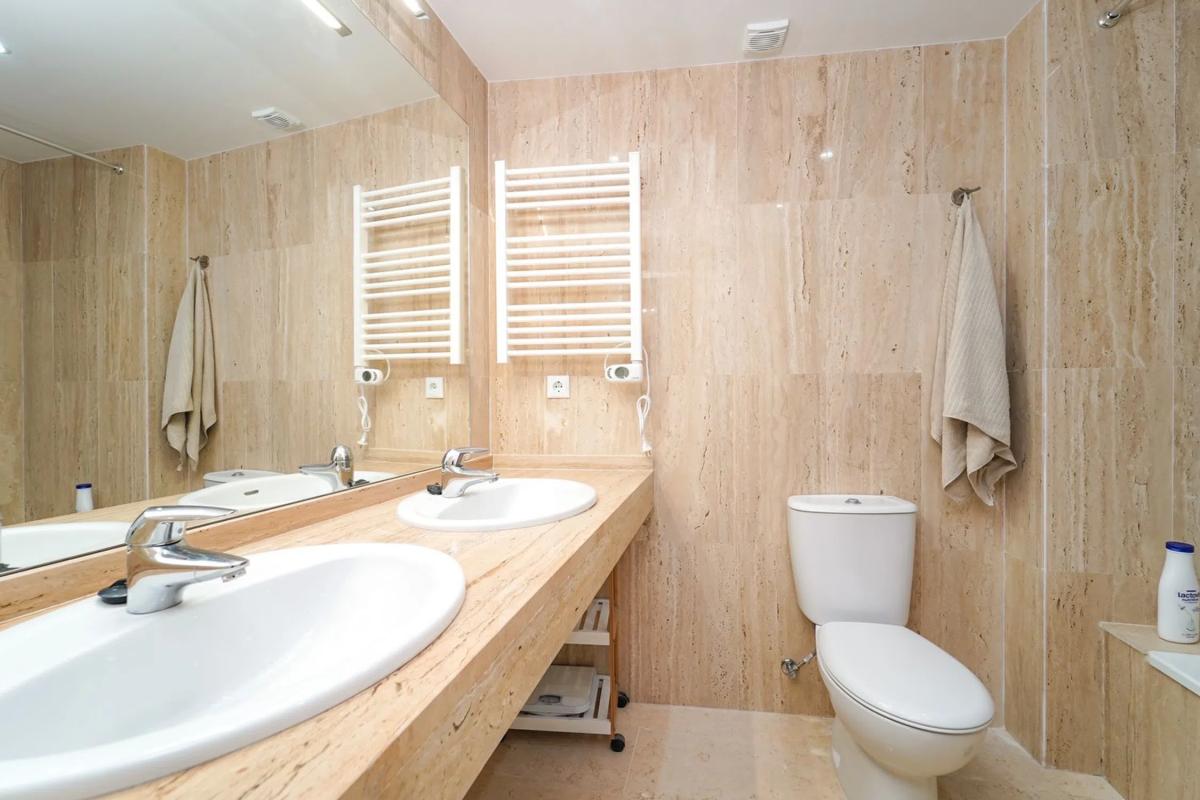 Venta de ático en  CL HIEDRA-UR ELVIRIA, 6, Marbella photo 4