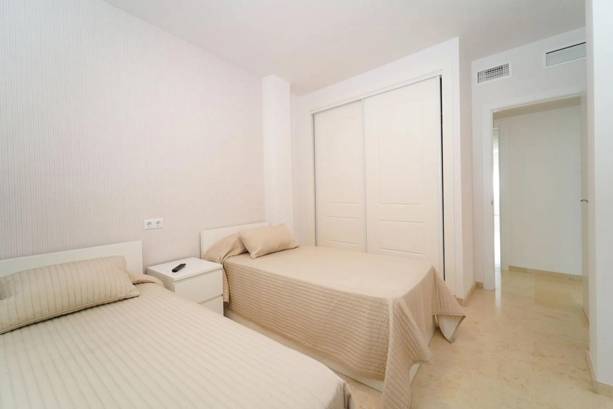 Venta de ático en  CL HIEDRA-UR ELVIRIA, 6, Marbella photo 5