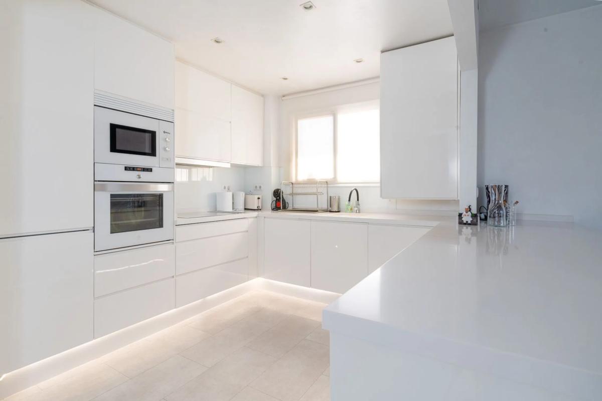 Venta de ático en  Avenida la Reserva de Marbella s/n, Marbella photo 5