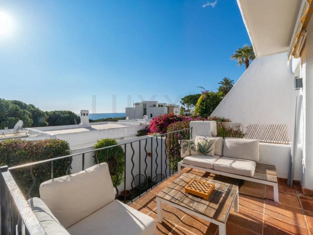 Sprzedaż mieszkania w Barrio Hacienda Las Chapas, Marbella
photo 1