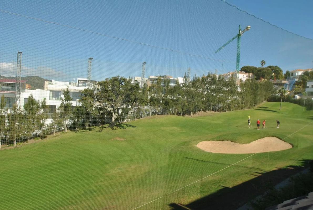 Sprzedaż niezależnego domku jednorodzinnego w Avenida de los Alisos, Marbella photo 5