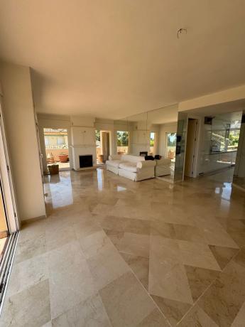 Duplex en venta en Avenida Giuseppe Filippa, Marbella photo 1