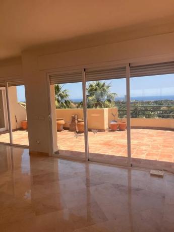 Duplex en venta en Avenida Giuseppe Filippa, Marbella photo 4