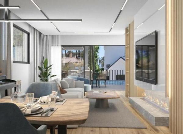 Independent chalet for sale in Calle Pavo Real, Marbella
photo 1