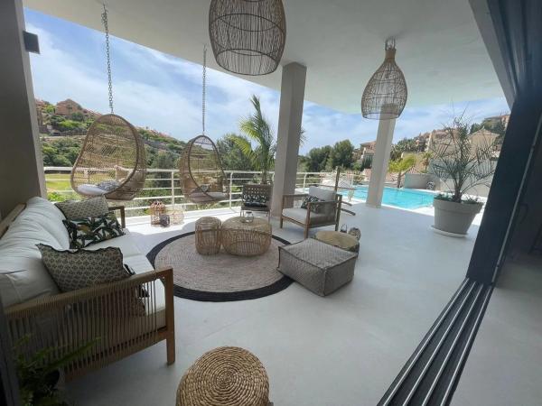 Independent chalet for sale in Barrio Santa María, Marbella
thumbnail 1