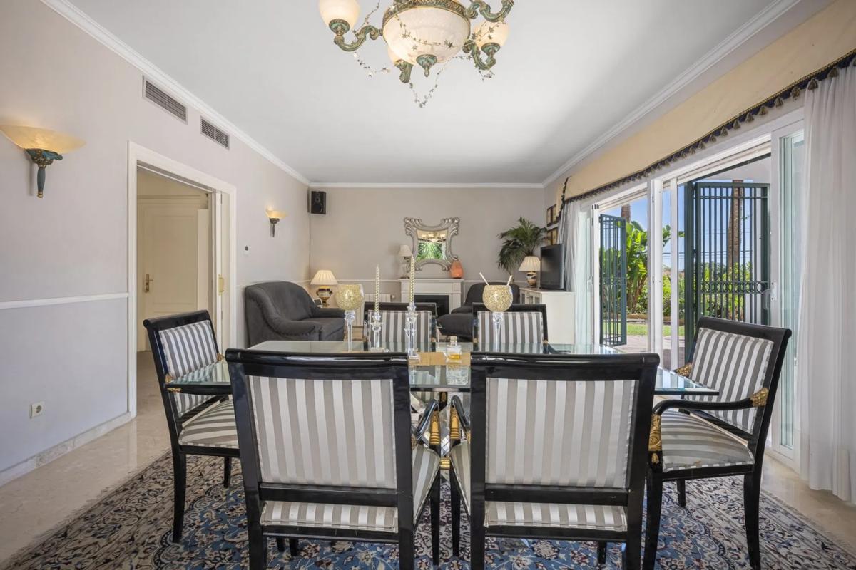 Sprzedaż niezależnego domku jednorodzinnego w Barrio Santa María, Marbella photo 5
