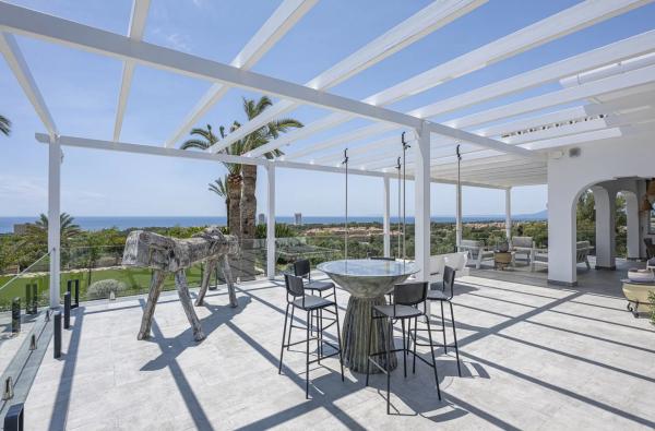 Independent chalet for sale in Barrio Santa María, Marbella
thumbnail 2