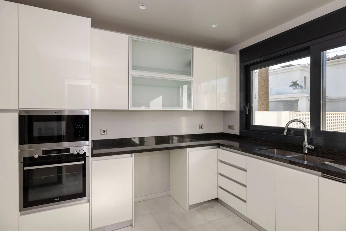 Sale of independent chalet in Barrio Marbesa, Marbella
photo 1