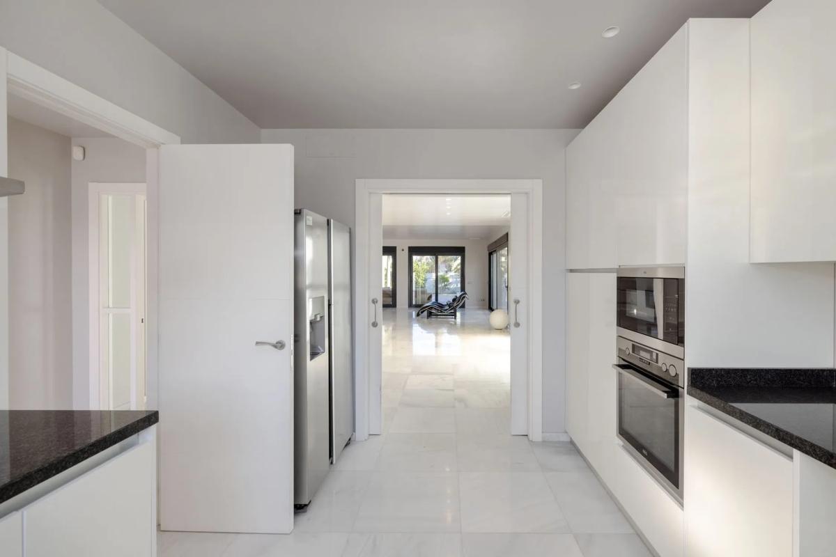 Sale of independent chalet in Barrio Marbesa, Marbella
photo 3