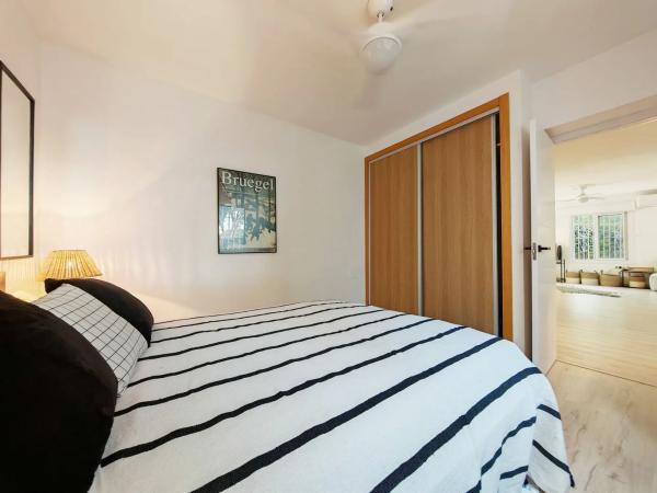 Independent chalet for sale in Avenida 3, Marbella
thumbnail 2
