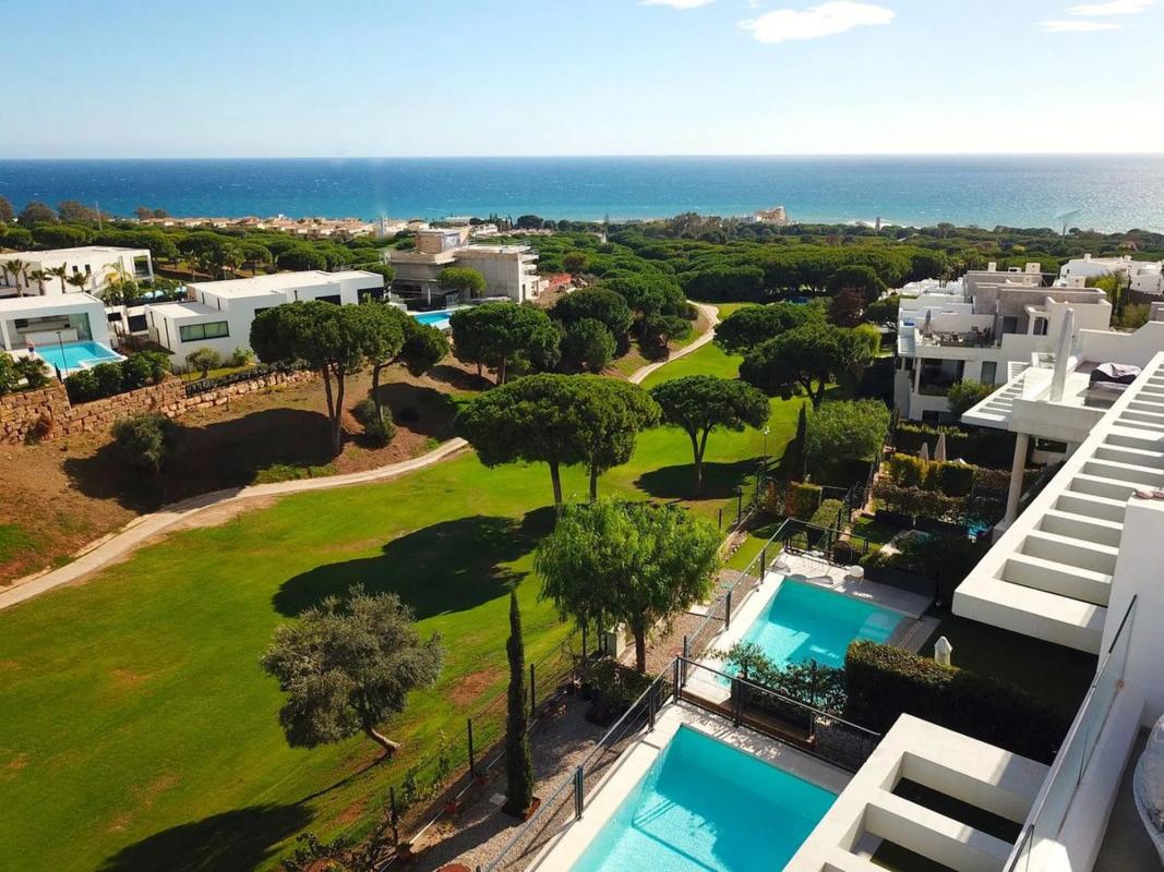 Sale of townhouse in Barrio Cabopino-Artola , Marbella photo 4