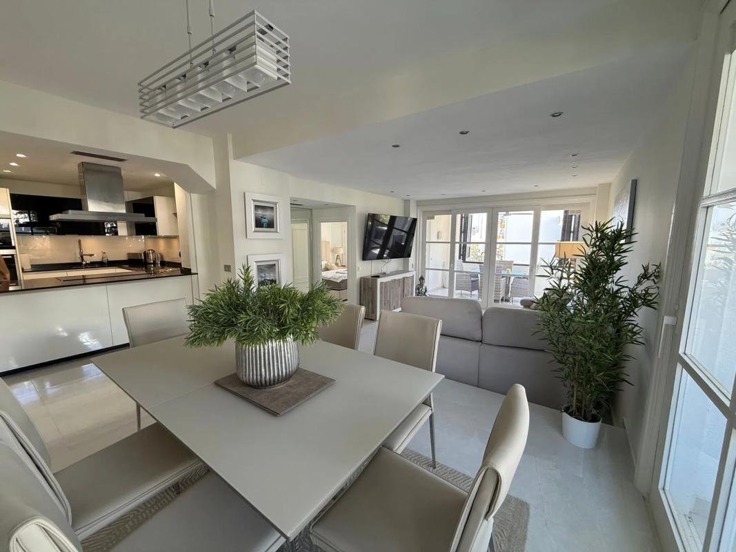 Sale of apartment in Vurita, 5, Marbella
photo 2