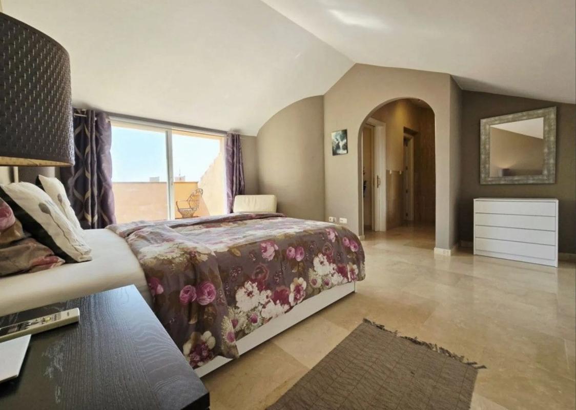 Venta de duplex en Barrio Santa María, Marbella photo 1