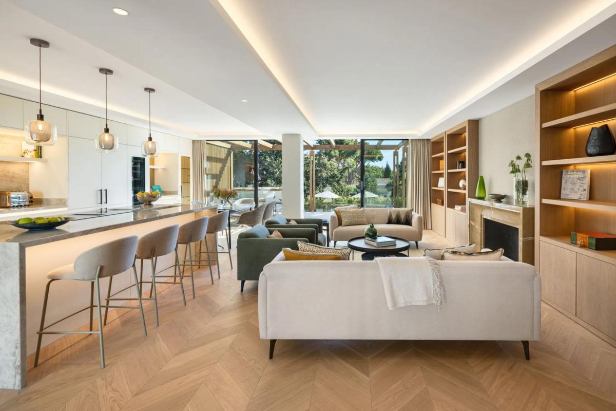 Sprzedaż niezależnego domku jednorodzinnego w Barrio Elviria, Marbella photo 2