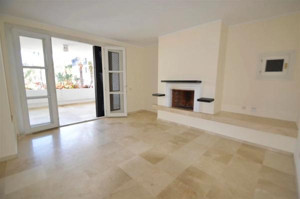 Piso en venta en Lugar Urbanizacion Jardines de las Golondrinas, 1 C, Marbella
photo 1